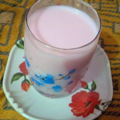A picture of Gulab milk shake.