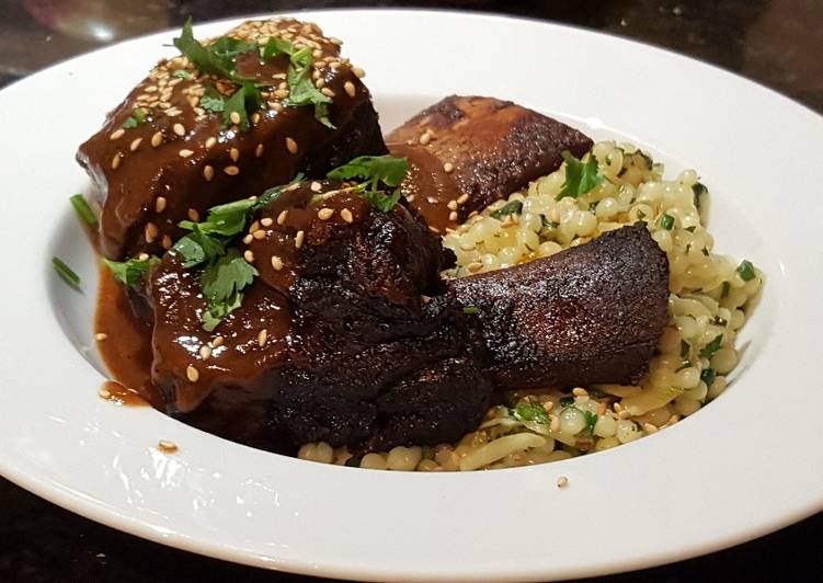 Simple Way to Prepare Quick Pomegranate Braised Short Ribs