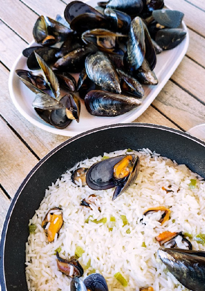 Una foto de Arroz con mejillones