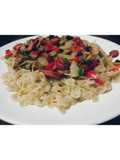 Farfalle con chorizo y champiñones