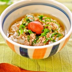 Perfect on Hot Summer Days Chilled Tuna Ochazuke (Rice Porridge) A picture of Perfect on Hot Summer Days Chilled Tuna Ochazuke (Rice Porridge).