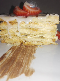 Una foto de Milhojas con crema mousseline de vainilla