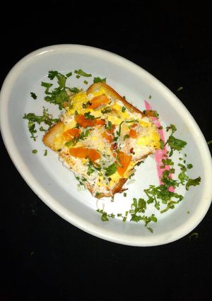 A picture of Bread cheese omlet.