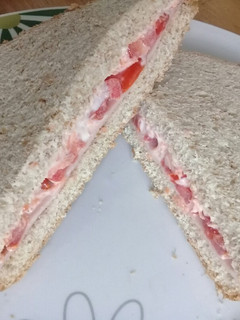 Una foto de Sándwich con zanahoria