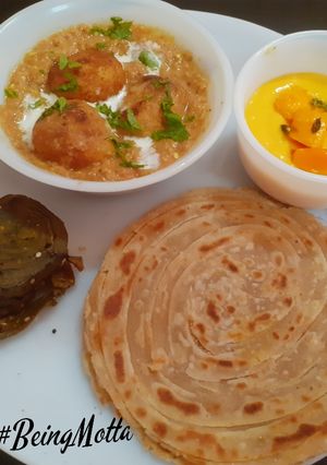 A picture of Handi Dum Aloo- Lachha Parathas.