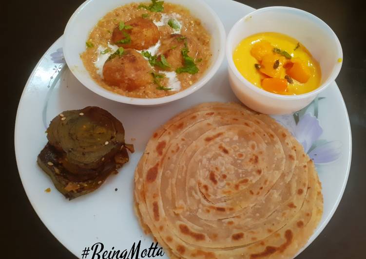 Recipe of Ultimate Handi Dum Aloo- Lachha Parathas