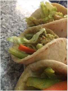 A picture of Shawarma wraps.