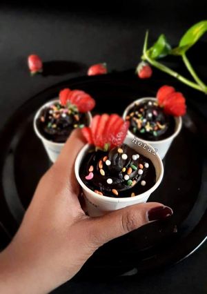 ચોકલેટ કપ કેક (Chocolate Cupcake Recipe In Gujarati) રેસીપી મુખ્ય ફોટો