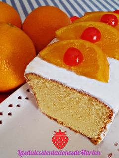 Una foto de Bizcocho de naranja glaseado