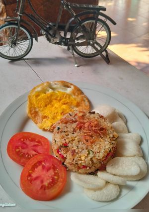 Foto resep Nasi Goreng Ikan Kembung Daun Jeruk Mommylicious