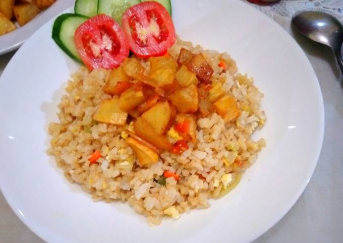 Bagaimana Menyiapkan Nasi Goreng Saus Tiram Anti Gagal