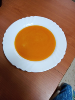Una foto de Crema de zanahorias y pimiento rojo