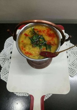 A picture of Hyderabad Palak Dal.