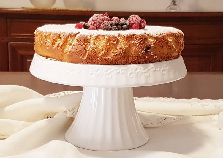 Torta con marmellata di frutti di bosco