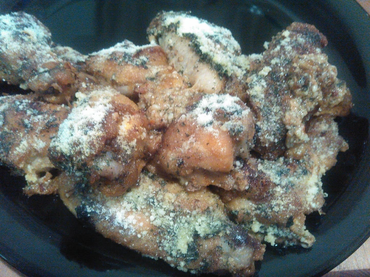 Recipe LadyIncognito&amp;#39;s Oven Baked Garlic Parm Wings the Can Spoil the Tongue Delicious