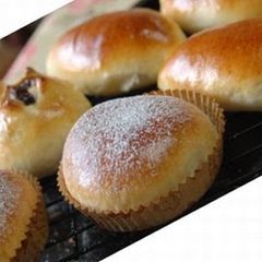 A picture of Fluffy Sweet Bread Rolls.