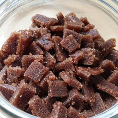 A picture of Vickys Homemade Cinnamon Chips.