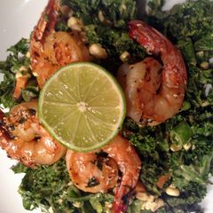 A picture of Spicy Thai Shrimp & Kale Salad.