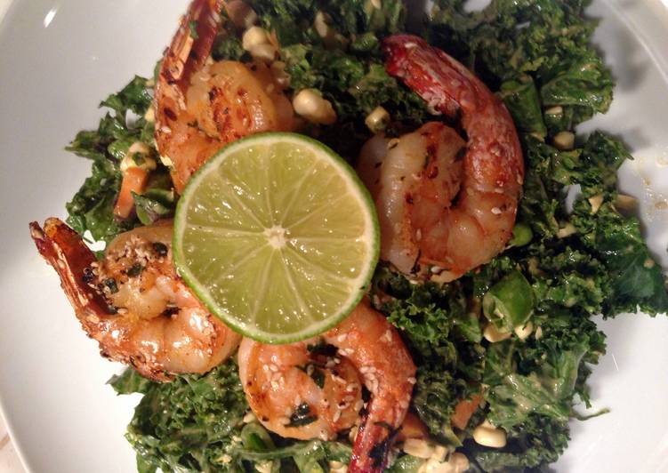 Recipe of Perfect Spicy Thai Shrimp &amp; Kale Salad