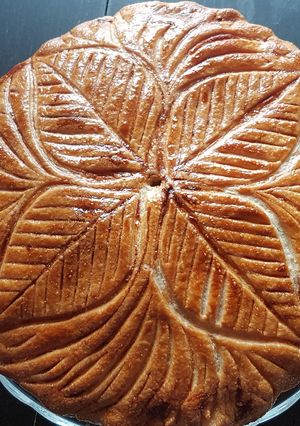 Une photo de Galette Frangipane pâte feuilletée maison