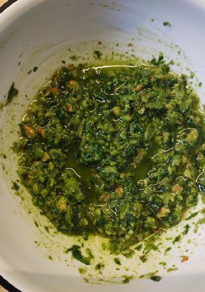 Una foto de Pesto de albahaca 🌿