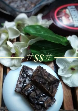 A picture of Walnut Brownie.