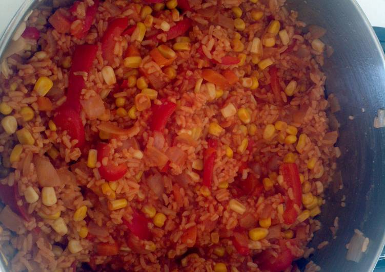 How to Prepare Homemade Red Pepper and Tomato Rice