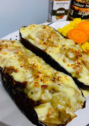 Una foto de 🍆BERENJENAS🍆 RELLENAS DE CARNE PICADA🍆