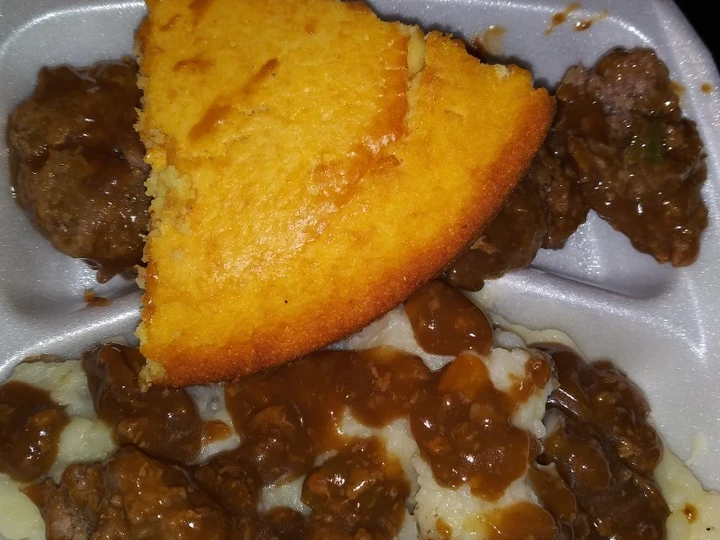 Recipe Homemade mashed potatoes w/ brown gravy hamburgers & cornbread! the Awesome  Makes you drool