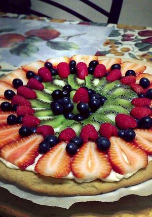 A picture of Delicous Fruit 'Pizza'!.