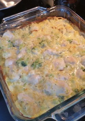 A picture of Creamy chicken broccoli bake.