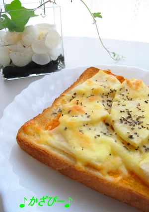 A picture of Easy Bamboo Shoot Cheese Toast.