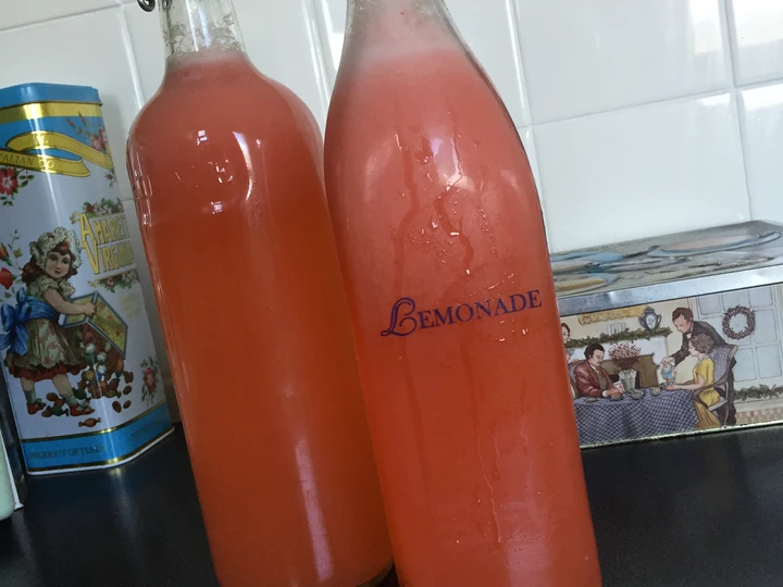 Easy Steps to Make Strawberry Lemonade the Awesome  Perfect
