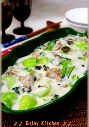 A picture of Chicken and Bok Choy Cream Stew.