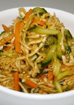 A picture of Spicy Korean Style Dried Shredded Daikon Salad.
