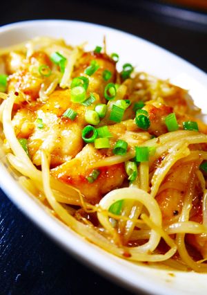 A picture of Stir-Fried Tender Chicken Breast and Bean Sprouts with BBQ Sauce.