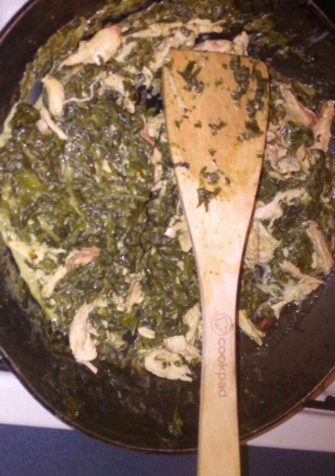 Una foto de Acelgas con queso crema y pollo