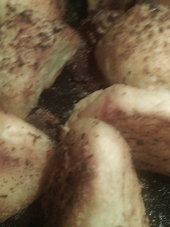 A picture of Mandys amazing roasted potatoes.