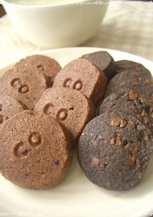A picture of Crunchy Chocolate Icebox Cookies.