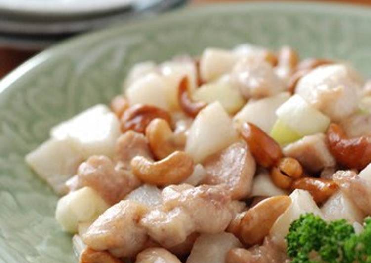 Recipe of Ultimate Lightly Salted Stir-Fried Chicken and Cashew Nuts