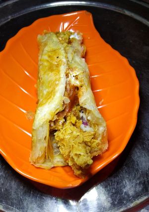 A picture of Zinger paratha Roll.
