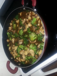 A picture of chicken broccoli stir fry.