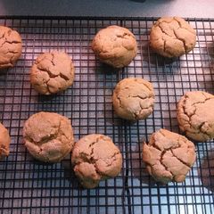 A picture of Betty crocker molasses cookies!.