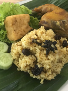 A picture of Kabuli Rice (Nasi Kebuli).