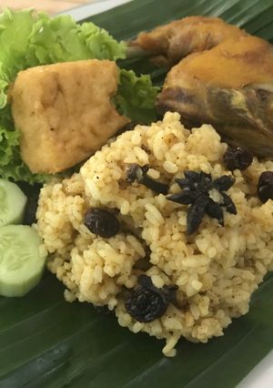 A picture of Kabuli Rice (Nasi Kebuli).