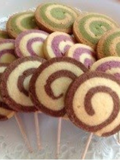 A picture of Easy and Pretty Lollypop Cookies.