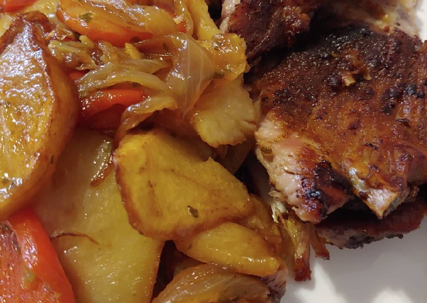 Costilleja al horno en moruno rojo y andalús