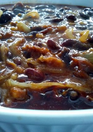 A picture of sanda's simple sausage beans.