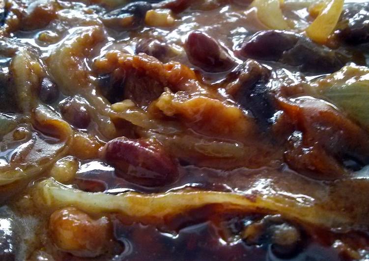 Recipe of Super Quick Homemade sanda&#39;s simple sausage beans