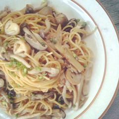 A picture of Mushroom & Soy Sauce Pasta.